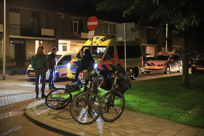 Fietser remt en slaat over de kop