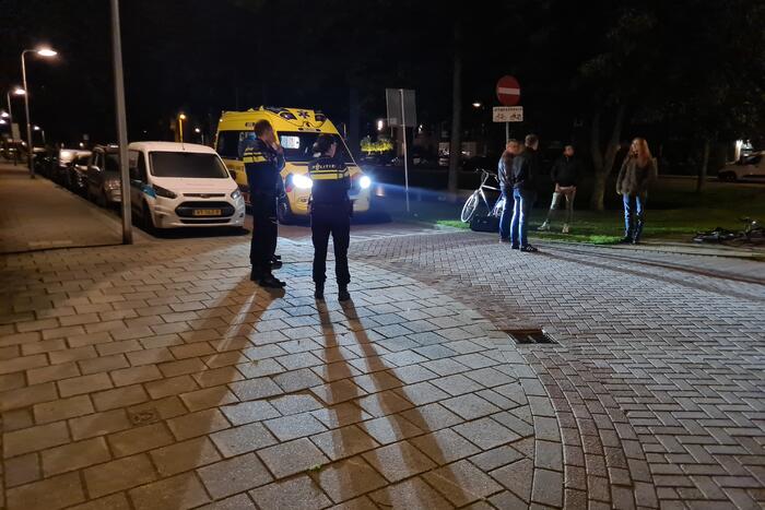 Fietser remt en slaat over de kop