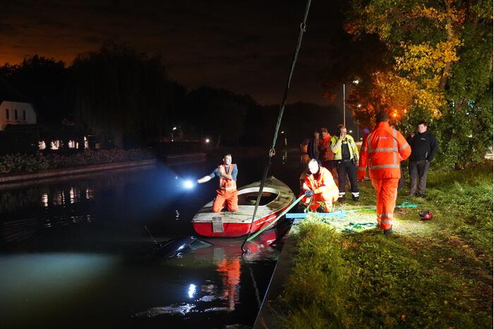 Bestelbus zanger Jason Bouman raakt te water