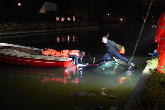 Bestelbus zanger Jason Bouman raakt te water