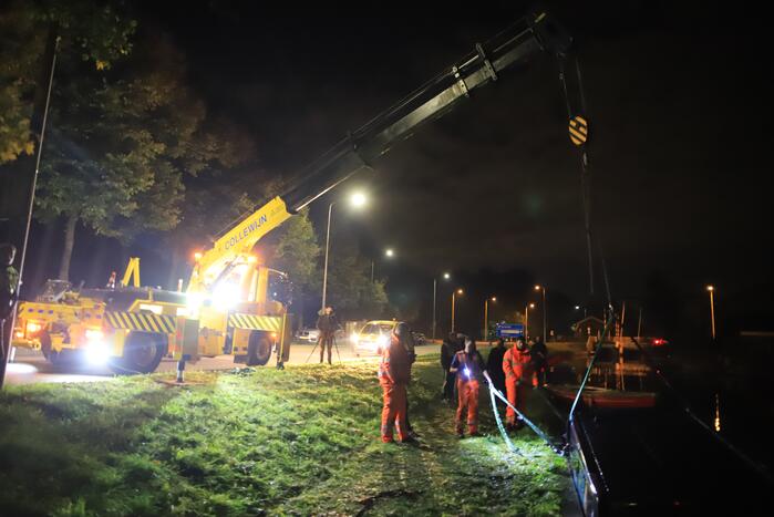 Bestelbus zanger Jason Bouman raakt te water