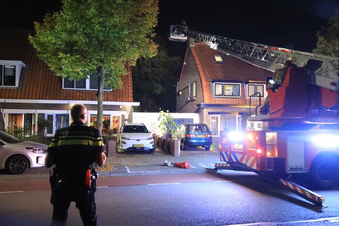 Brand in schoorsteen van woning