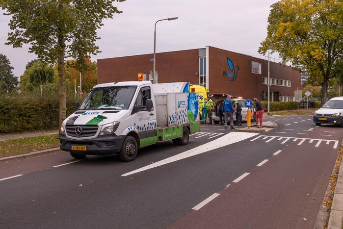 Fietser gewond door aanrijding met containerreiniger