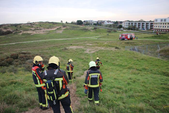 Brand in de duinen snel onder controle