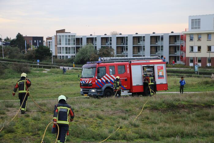 Brand in de duinen snel onder controle