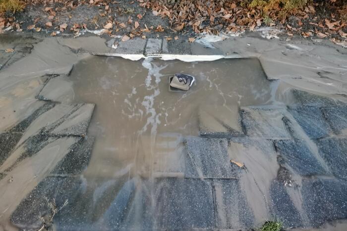 Waterballet na gesprongen leiding