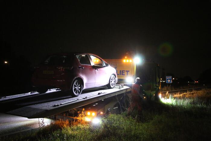 Personenauto heeft schade na aanrijding met hert