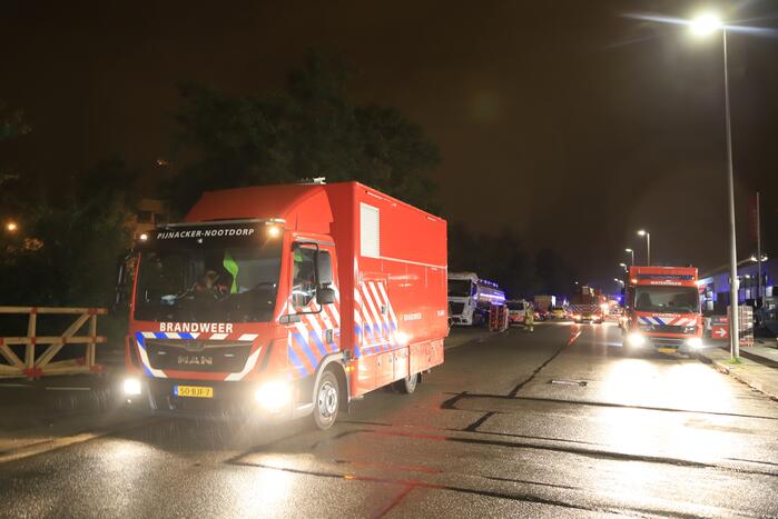 Grote brand in bedrijfspand