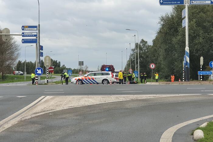 Brommerrijder raakt gewond na ongeval op kruising