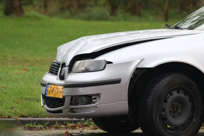 Schade na kop-staartbotsing