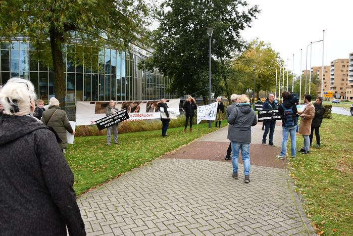 Demonstratie tegen slachten konikpaarden en heckrunderen Oostvaarderplassen