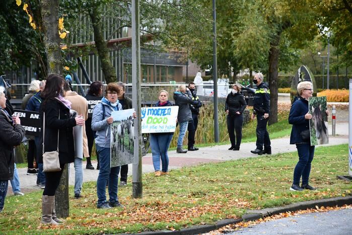 Demonstratie tegen slachten konikpaarden en heckrunderen Oostvaarderplassen