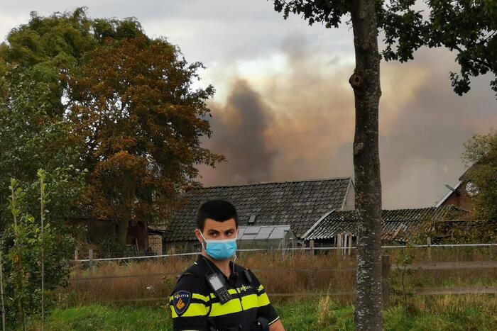 Uitslaande brand in schuur