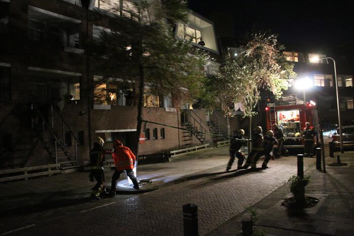 Boom dreigt op woningen te vallen