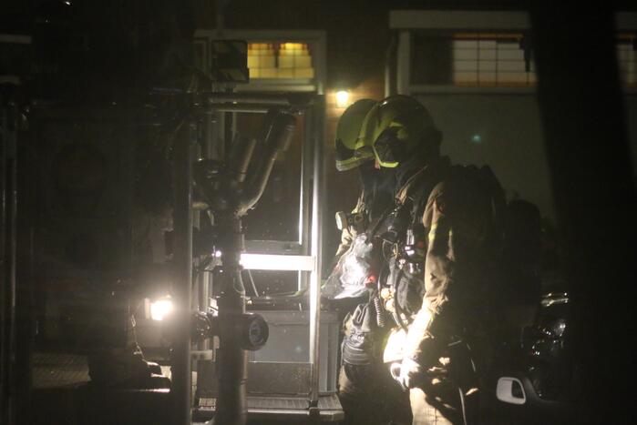 Brand in schoorsteen van woning