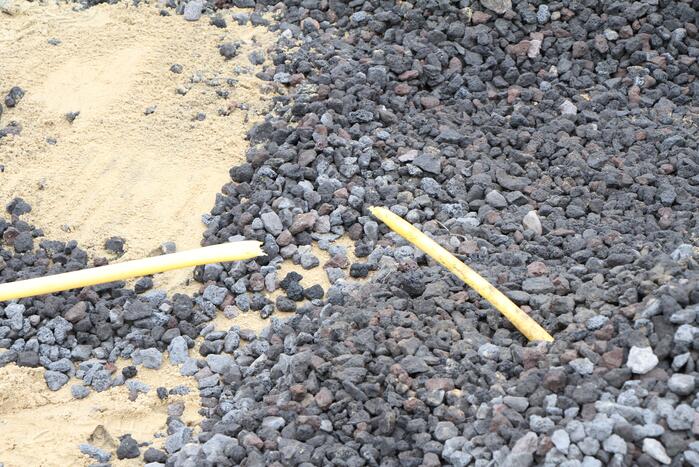 Gasleiding doormidden getrokken bij werkzaamheden