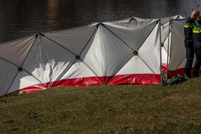 Lichaam aangetroffen in Nederrijn