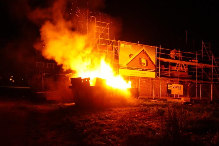 Flinke brand in bouwcontainer in nieuwbouwwijk