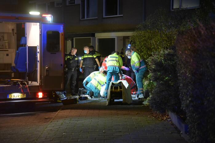 Man zwaargewond bij steekpartij