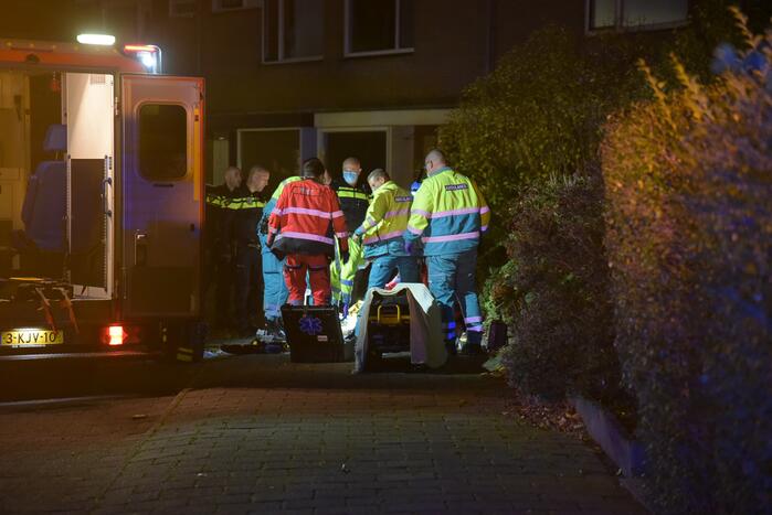 Man zwaargewond bij steekpartij