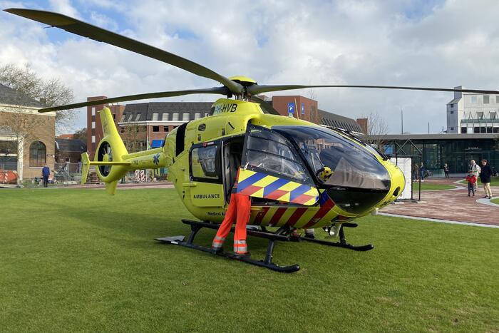 Traumahelikopter landt voor ongeval in huis