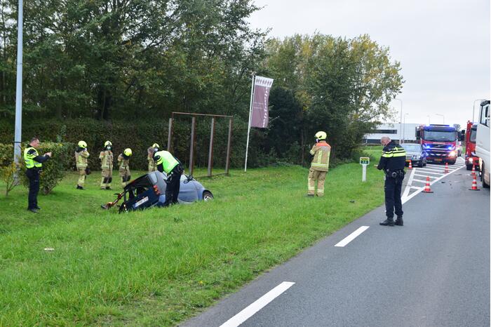 Gewonde bij aanrijding tussen personenauto en vrachtwagen