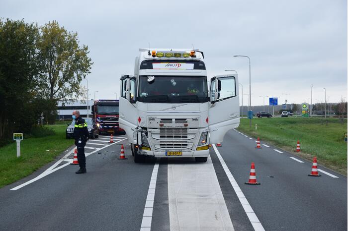 Gewonde bij aanrijding tussen personenauto en vrachtwagen