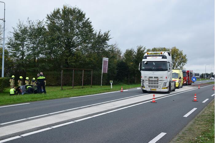 Gewonde bij aanrijding tussen personenauto en vrachtwagen