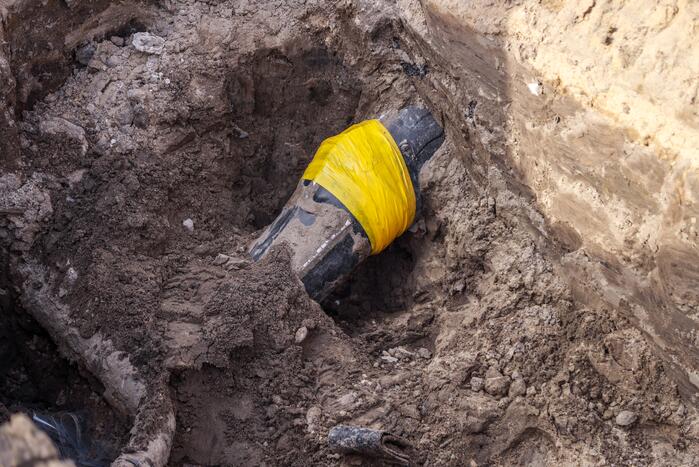 #Nijverdal Brandweer doet metingen bij gaslekkage Esweg Nijverdal.