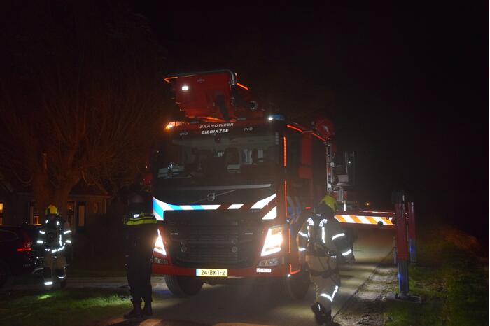 Openhaard zorgt voor beginnende dakbrand