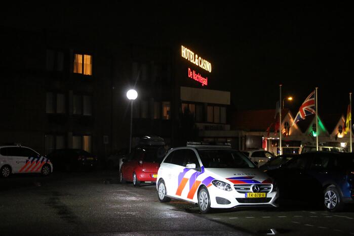 Gewonde bij steekpartij hotel De Nachtegaal