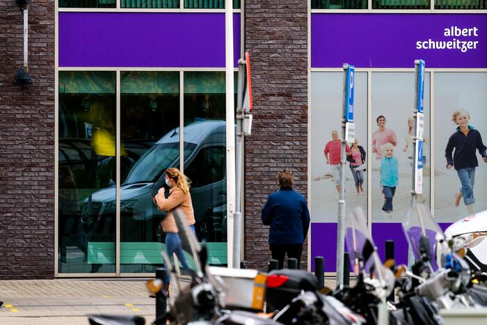 Coronapatiënten weer welkom in Albert Schweitzer ziekenhuis