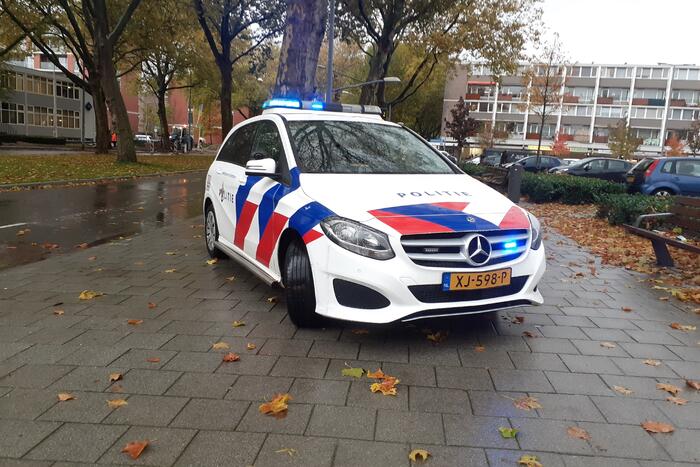 Persoon gewond na aanrijding met auto