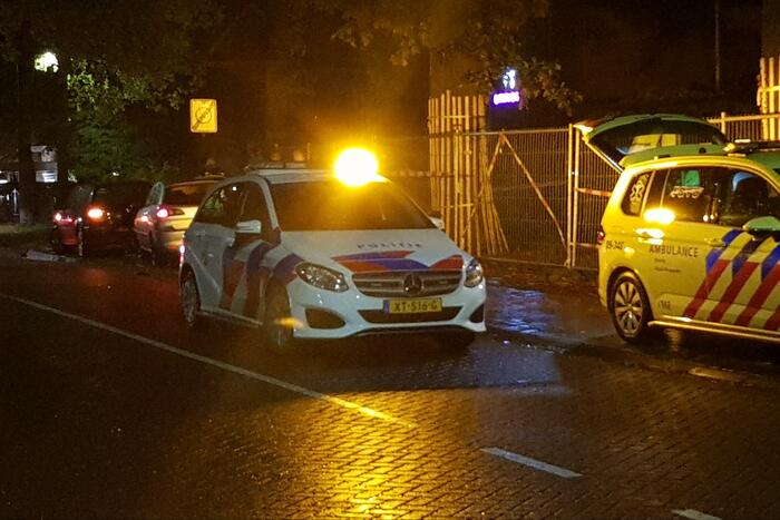 Twee auto's lopen schade op na botsing