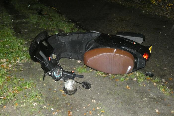 Gewonde bij aanrijding tussen scooter en fiets