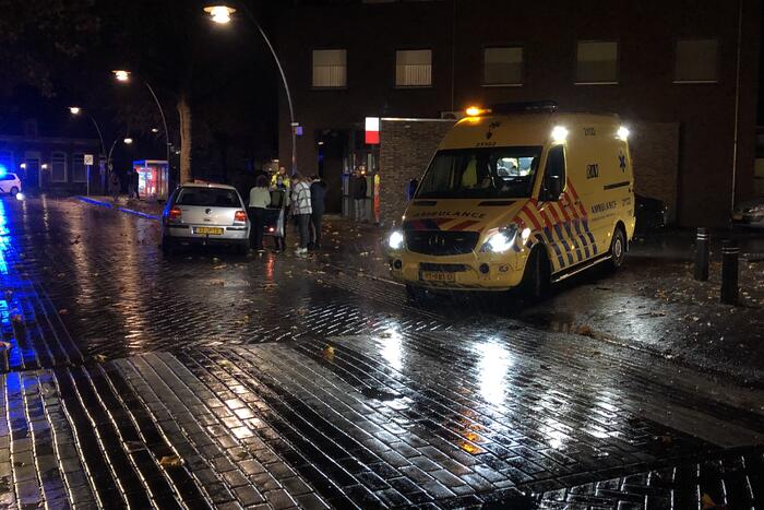 Voetganger gewond na aanrijding met personenauto op zebrapad