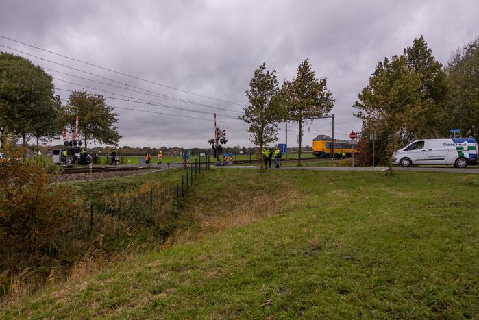 Geen treinverkeer door aanrijding met fietser