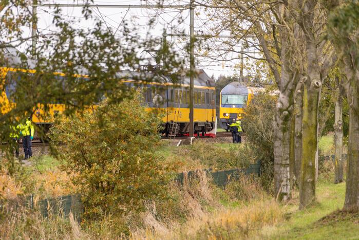 Geen treinverkeer door aanrijding met fietser