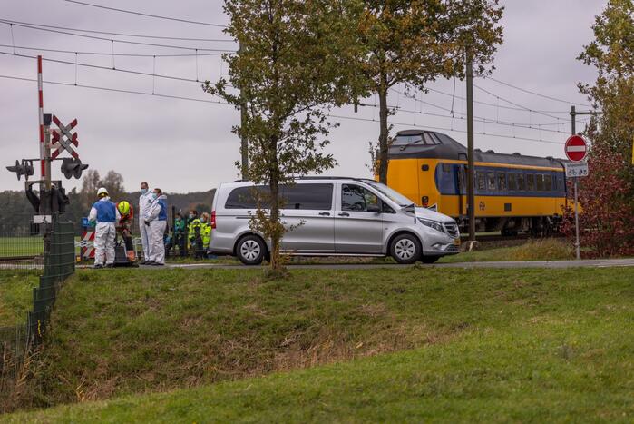 Geen treinverkeer door aanrijding met fietser