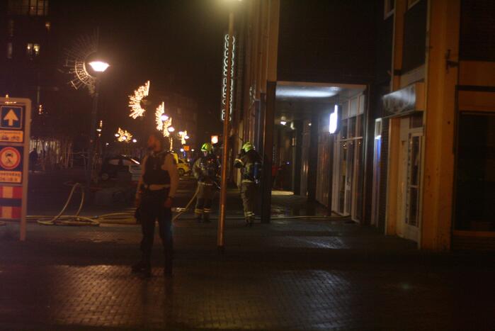 Grote brand in winkelpand