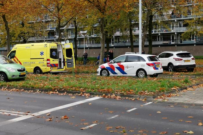 Traumahelikopter landt voor ongeval met voetganger en personenauto