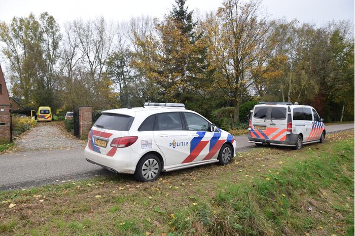 Man verwondt zichzelf met luchtbuks