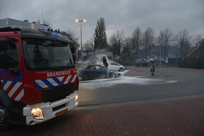 Veel rook bij autobrand