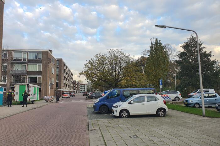 Politie doet inval in appartementencomplex