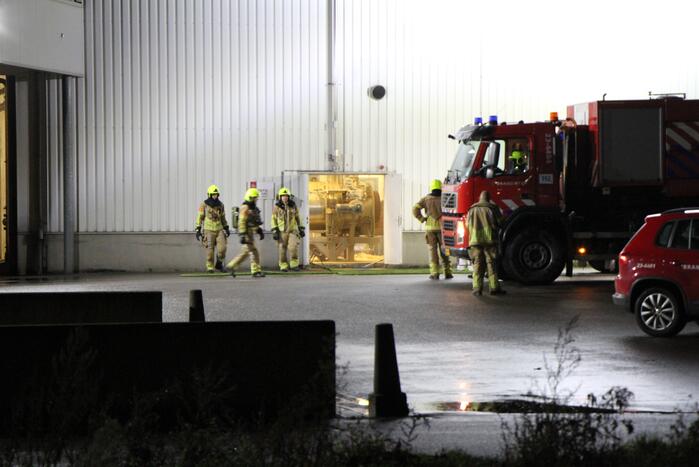 Brand na explosie in bedrijfspand