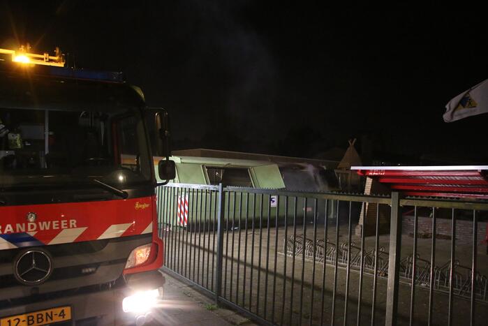 Brand in grote papiercontainer