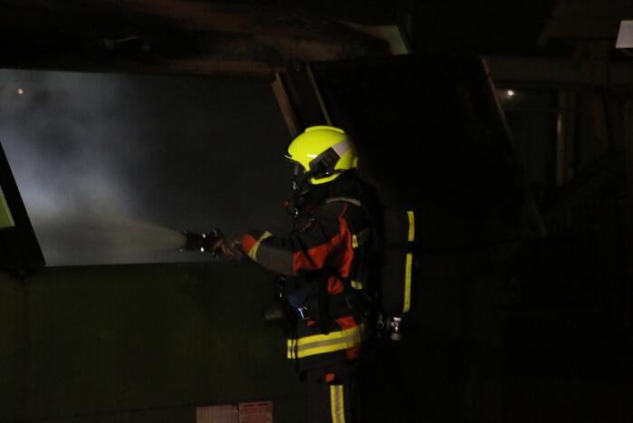 Brand in grote papiercontainer