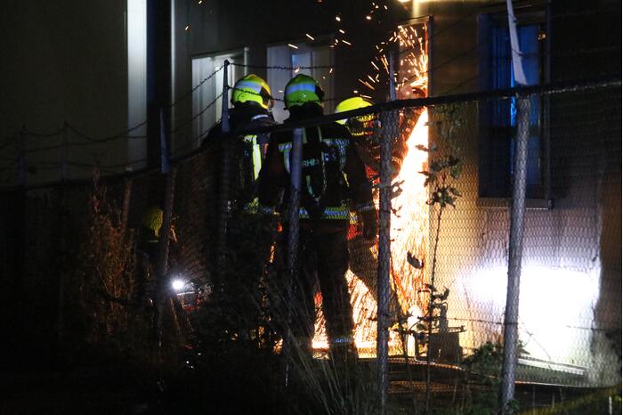Grote brand in ijzerwarenhandel pand