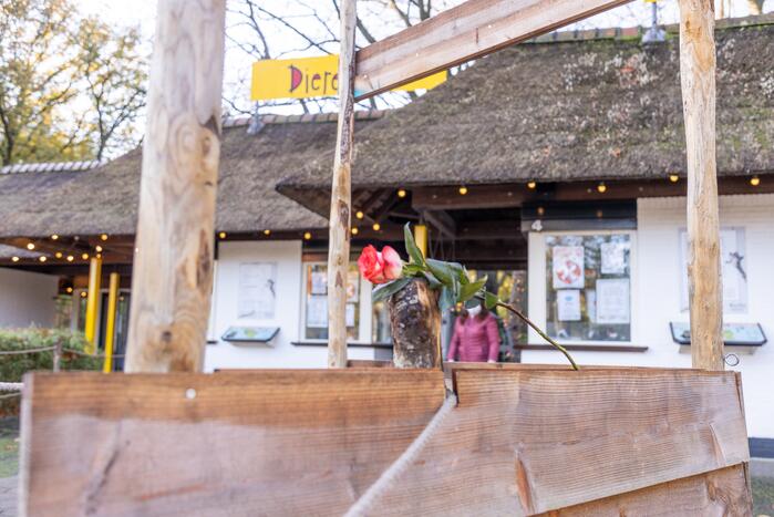 Protestactie tegen doodgeschoten chimpansees DierenPark Amersfoort