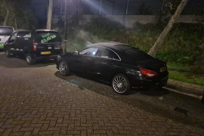 Brand in auto door vuurwerk